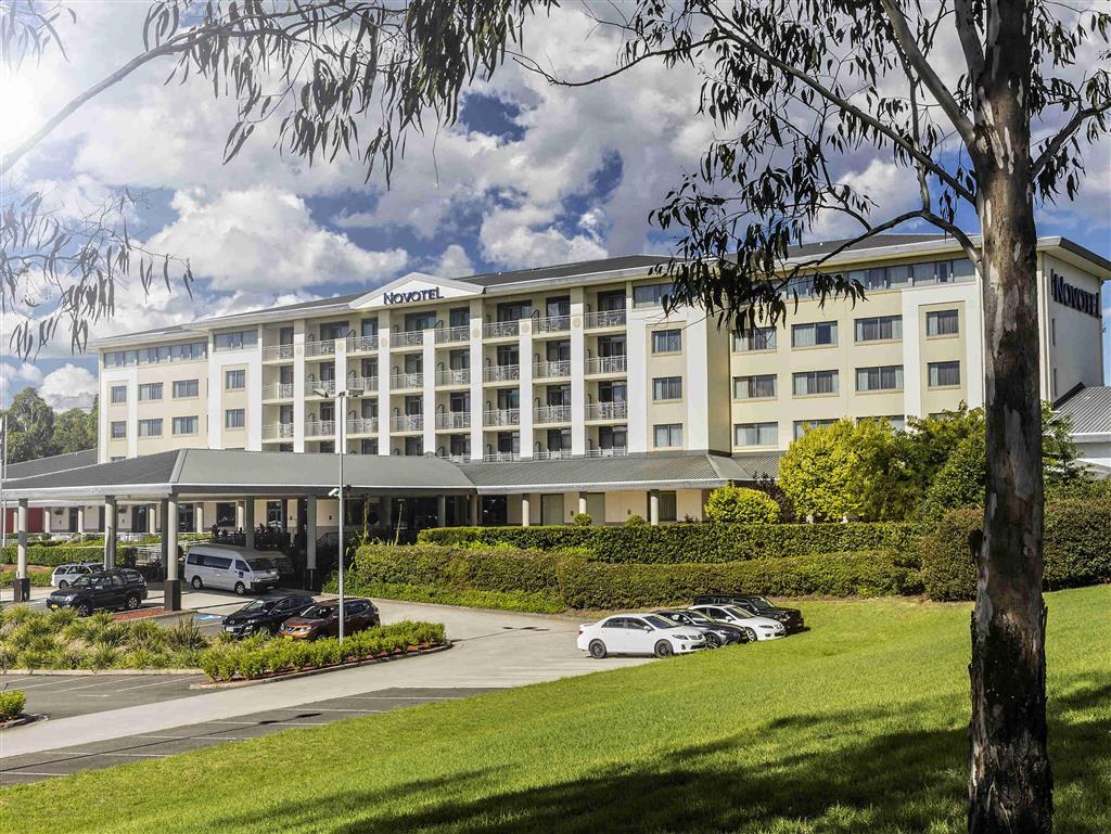 Rydges Norwest Sydney Hotel Baulkham Hills Exterior photo